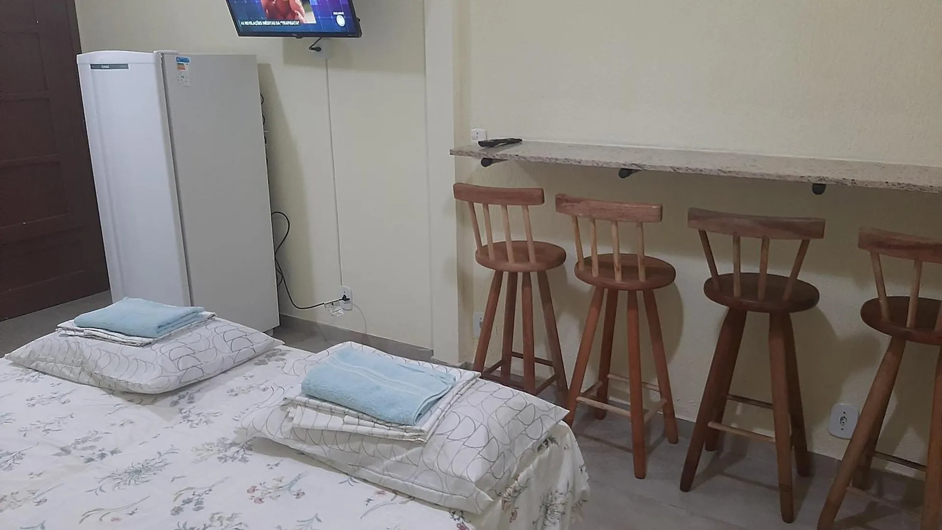 펜션 Hospedagem Girassol 아라이알도카보